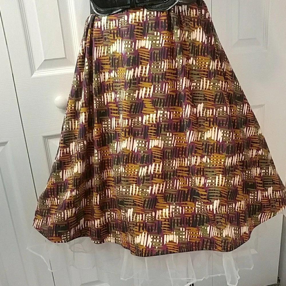 Lularoe Purple Slash Design XS Carly Dress